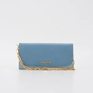 Pre-owned miumiu Cowhide Shoulder Bags Miu Miu blue leather flap wallet on chain shoulder bag Bgp204955