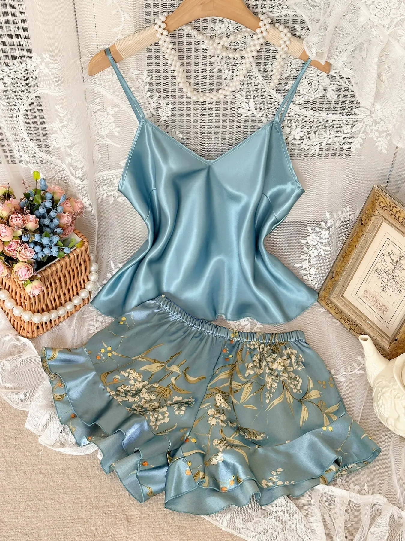 Women's V-Neck Adjustable Strap Sleepwear Set, Casual Pure Color Top & Pleated Cherry Print Shorts, Comfortable Nightwear