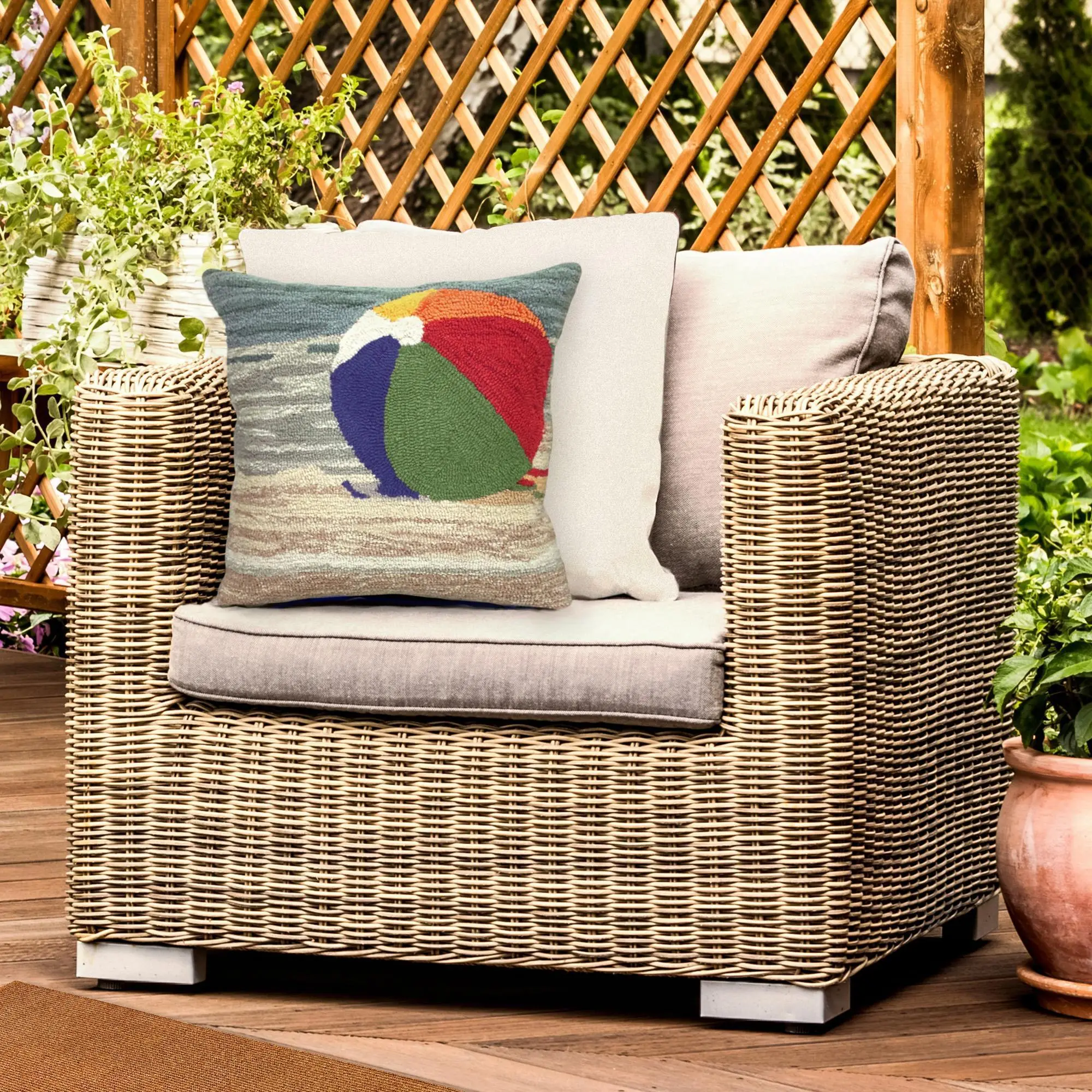 Lush Decor FRONTPORCH Handmade Indoor/Outdoor Pillow - Transitional Graphic, Colorful Coastal Look, Polyester Blend Cushion for Outdoor Furniture, Beach Themed Bedroom Cover (Life's A Beach)