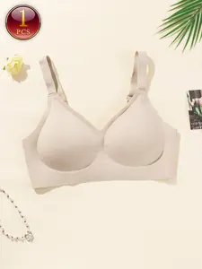 1 Pack Wireless Jelly Bra, Removable Cups Easy To Clean, No Dig Wide Straps, Seamless Invisible, Back Smoothing, All Day Stay In Place.