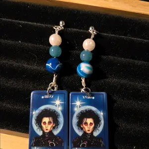 edward scissor hands tarot studded earings