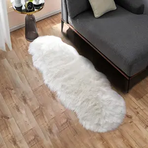 1 Piece Nordic Ins-Style Wavy Long-Pile Faux Wool Mat - Soft & Comfortable, Suitable for Bedroom, Living Room, Study & More, Multi-Functional Rug, Fluffy Area Rug, Seat Cushion, or Pet Pad, Home Decorative Rug, Fluffy Bedroom Rug
