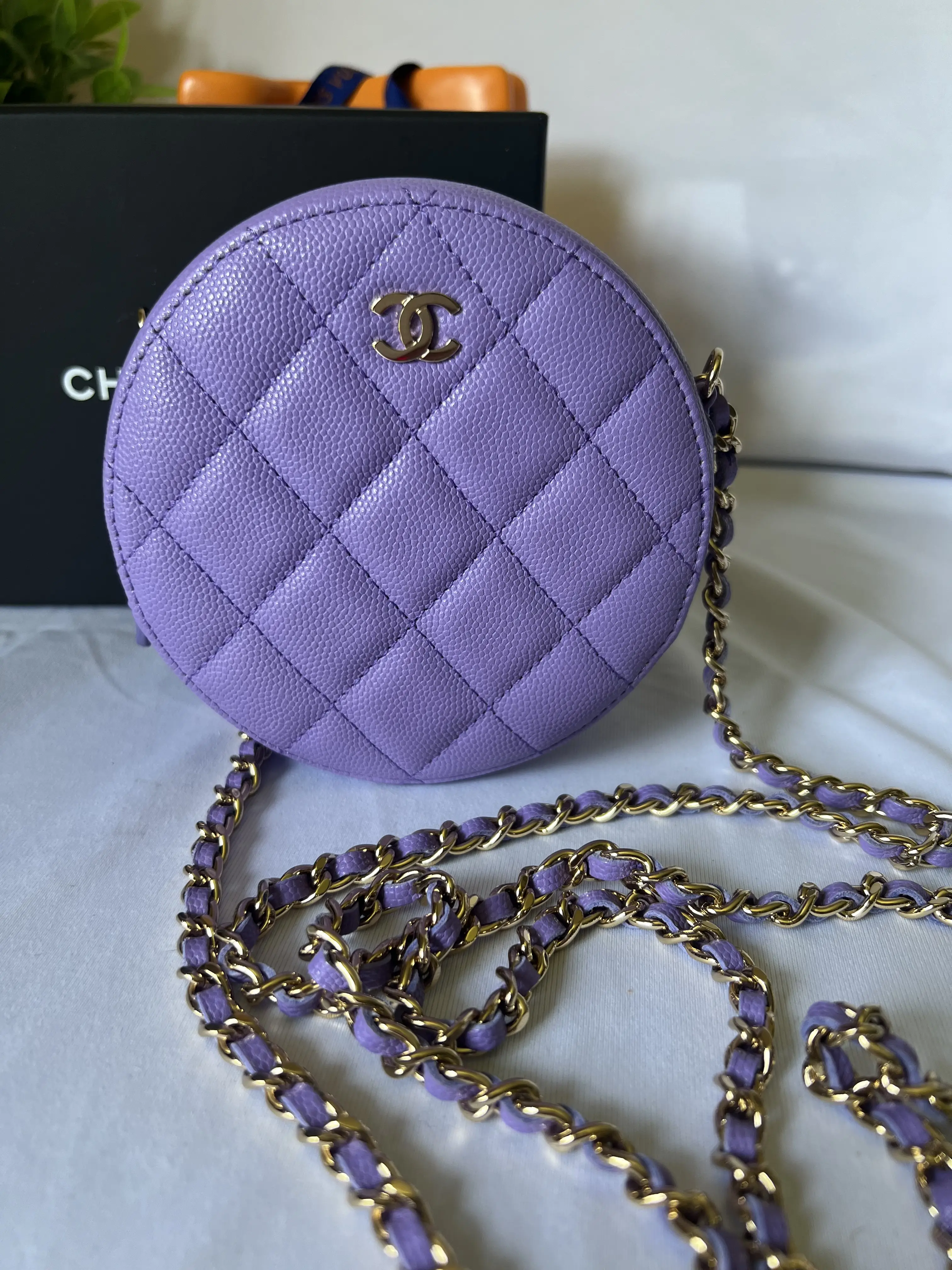 Pre-owned CHANEL Caviar Leather Crossbody Bags Caviar 20S purple round clutch w/ chain