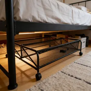 Simple shoe rack, simple shoe rack, under-bed shelf, multi-functional iron bedroom organizing and storage box, storage mesh bag with pulley shoes, room and bedroom storage, organized and tidy, clean and hygienic multi-functional storage, suitable for more