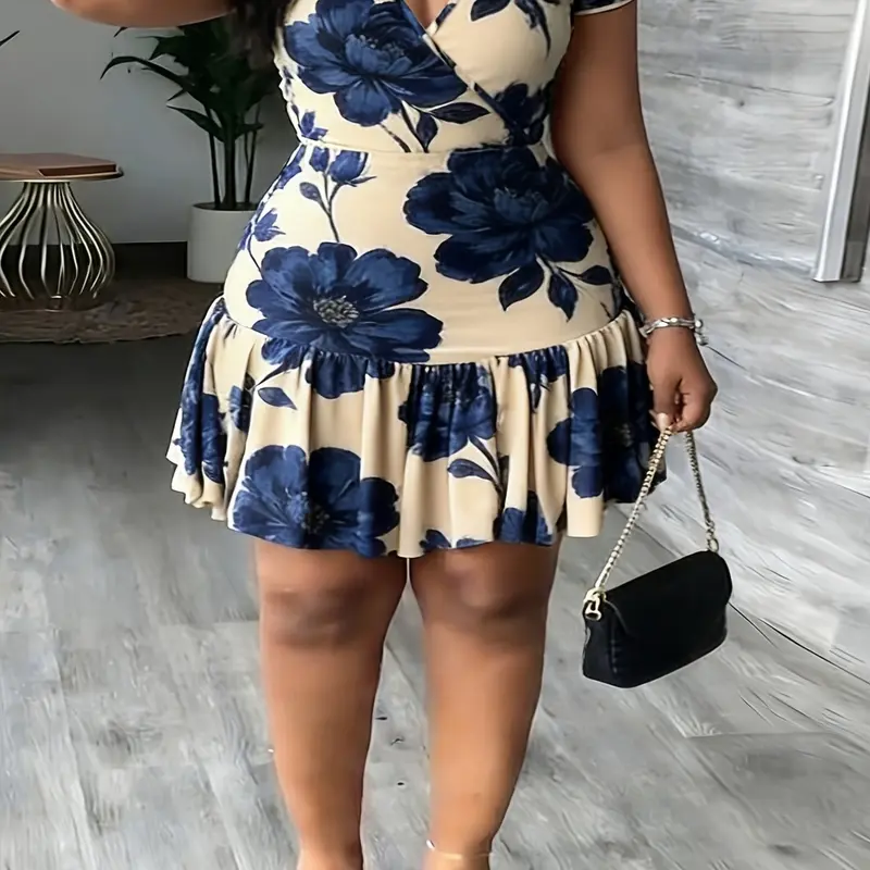 Plus Size Women's Vintage Blue Floral Print V-Neck Slim Fit Short Sleeve Feminine Chic Casual Dress, Ruffled Skirt, Casual Wear