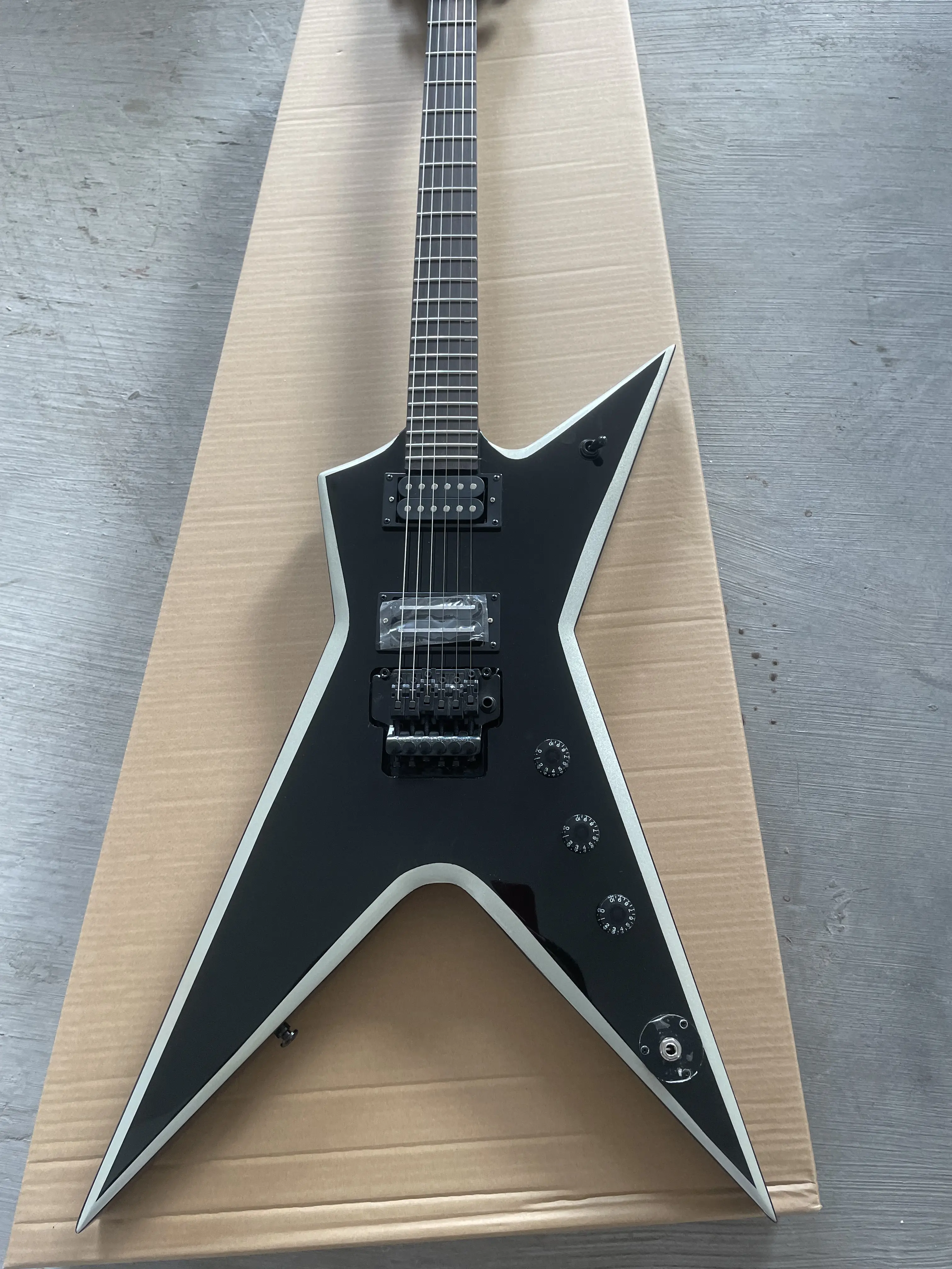 Dimebag Darrell Stealth Electric Guitar Black With Silver Bevels Floydrose vibrato