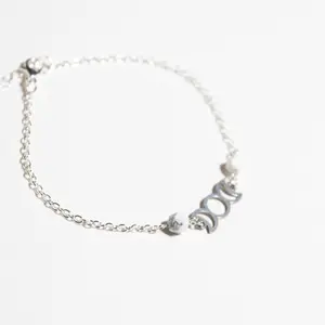 Eclipse Anklet with White Howlite - Elegant Design for Meditation and Spiritual Practices