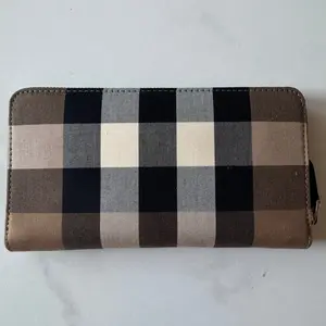 Pre-owned BURBERRY FINAL SALE Small Leather Goods BRAND NEW House Check Large Zip Wallet