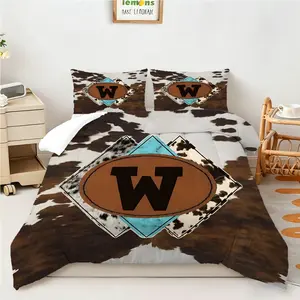 2/3Pcs Country-Style Cow Print Initial Letter Comforter Set, Western Letter W Bedding Set, Skin-Friendly and Breathable Quilt, Quilted Design, Suitable for Bedrooms, Guest Rooms and Vacation Cabins (Without Pillow Core).