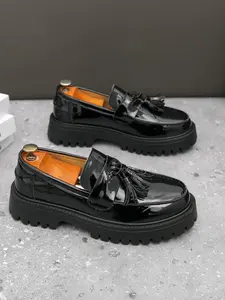 Men's New Light Bottom Low-Top Leather Shoes, Fashionable Tassel Loafers for Parties, Stylish Casual Footwear for Men