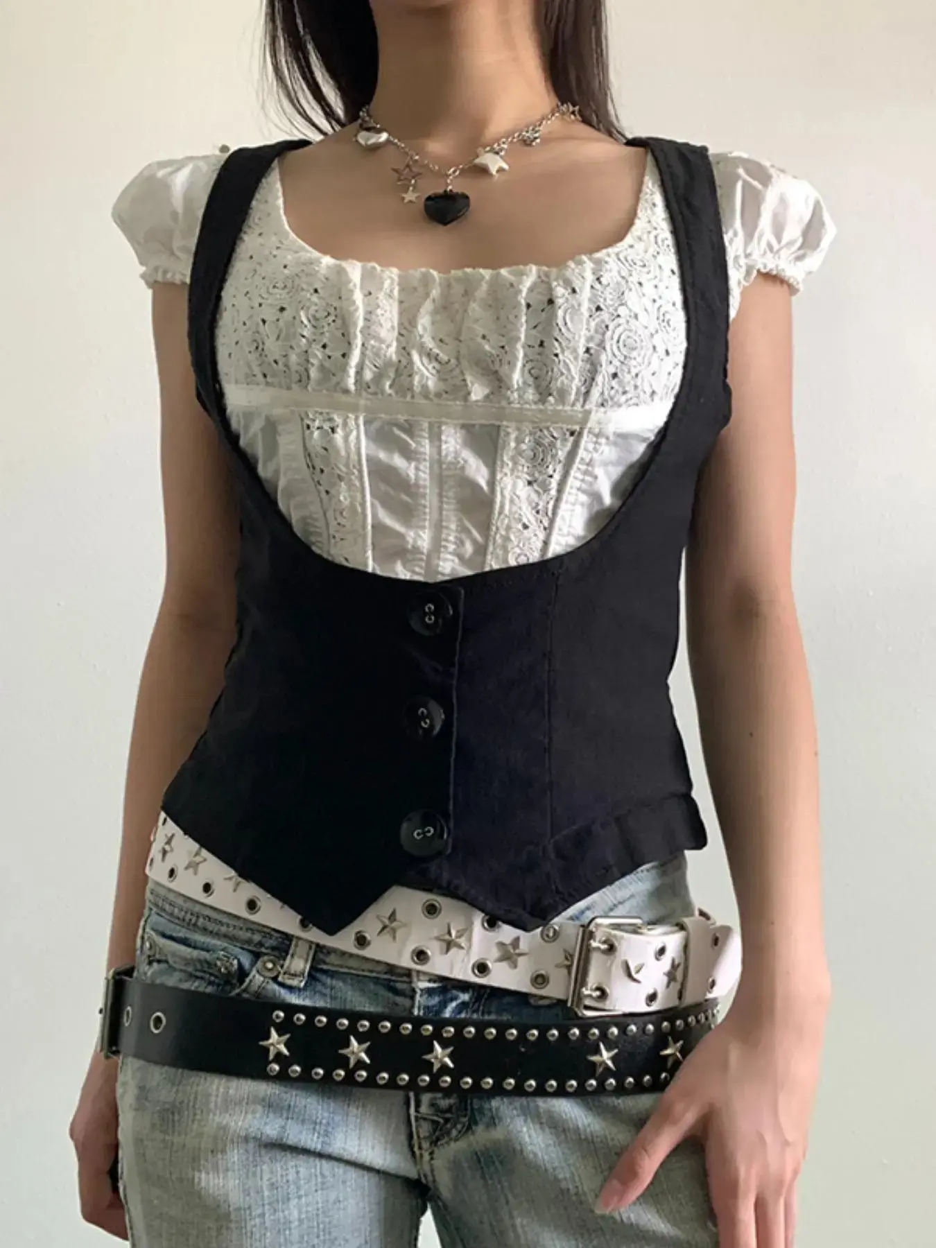 Women's Vintage Button Front Crop Jersey Soft Vest Top, Punk Retro Sleeveless Top for Daily Outdoor Wear, Femboy Sissy Goth Outfit, Chic Casual Women's Tops for Summer Spring Fall Y2k Womenswear, Medium