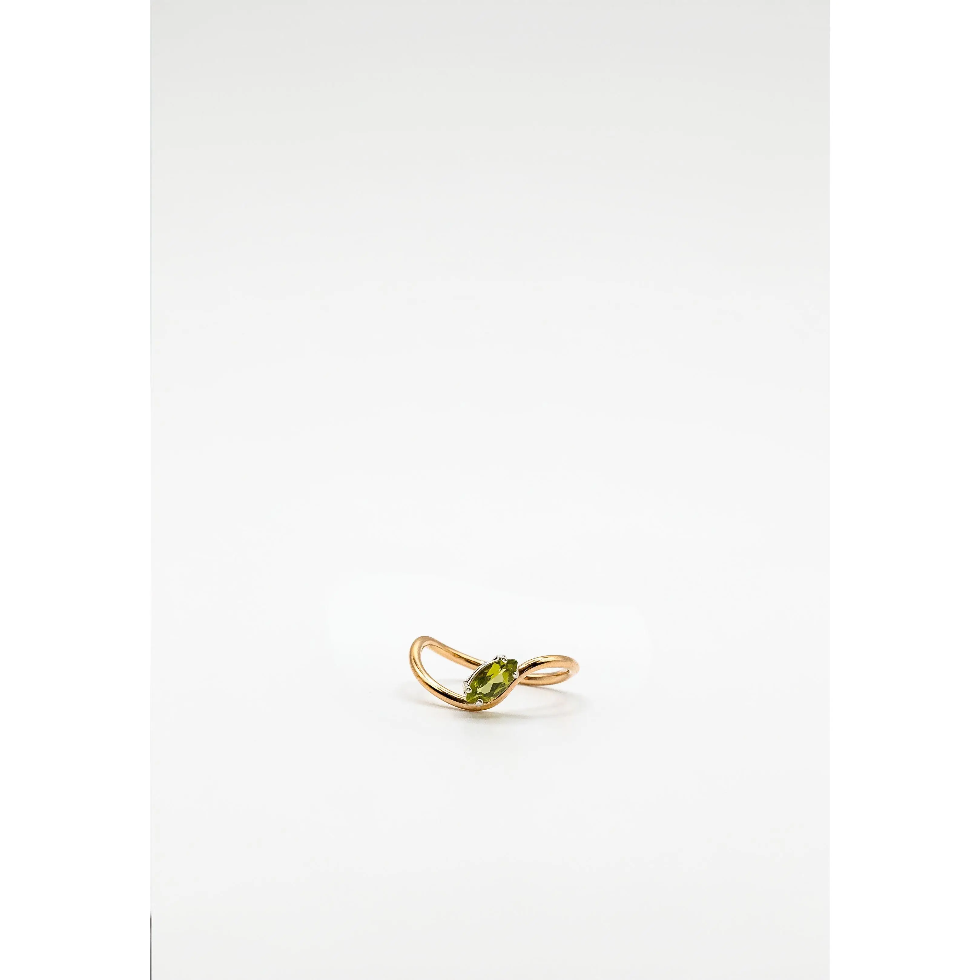 Leo ring