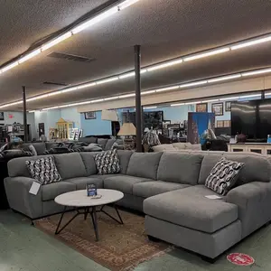 Brand New 3pc Name Brand Sectional Couch