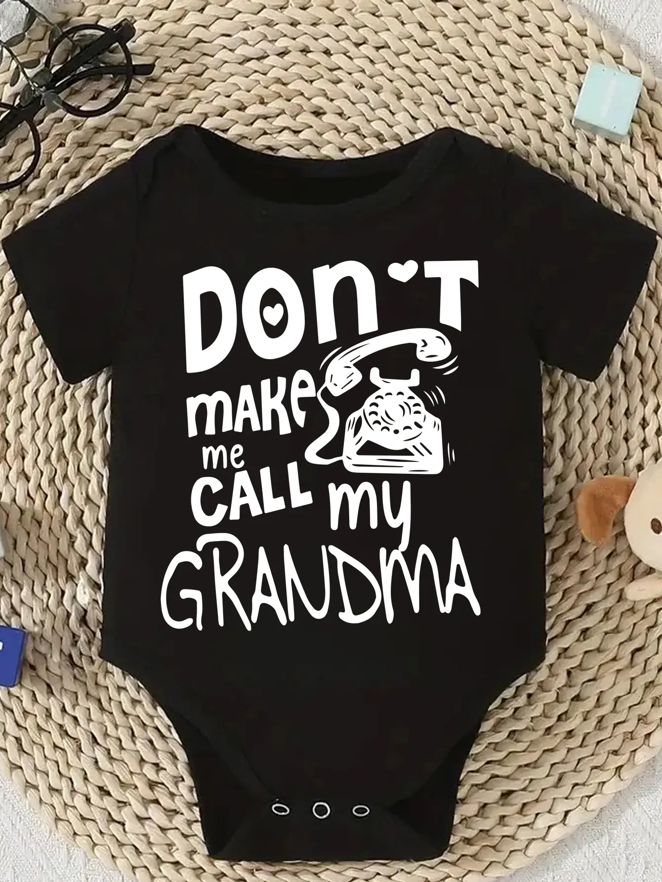 Cute Baby Bodysuit With Don T Make Me Call My Grandma Print Soft Versatile Round Neck Button Detail Regular Fit All Seasons Knitted Fabric Onesie