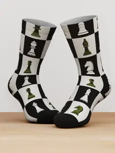 1 Pair Chess Board Print Socks for Men, Black and White Strategy Game Crew Socks, Smart Gift for Thinkers & Game Lovers, Casual Stylish Socks
