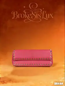 Pre-owned Valentino Garavani Rockstud Clutch in Hot Pink Leather & Gold Tone Pyramid Studs