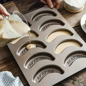 Banana Shaped Luxury Carbon Steel Cake Mold, Non Stick, Easy to Demold, Durable, Multifunctional for Baking, Roasting, Serving