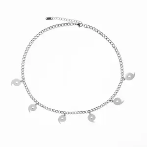 Naruto Magatama Necklace, Uchiha Cosplay Pendant, Anime Jewelry for Fans & Collectors, Perfect Gift for Naruto Lovers