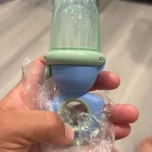 Silicone Fruit Teether, 1 Piece Rotating Push Type Fruit Feeder, Baby Fruit Feeder Pacifier, Baby Feeding Fruit Teether, Baby Food Supplement Feeder, Baby Teething Toy, Cute Summervibes