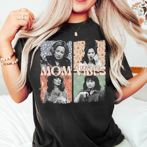 Women's 90s-Themed Printed Cotton Top - Round Neck, Short Sleeve, Comedic Slogan, Meme Graphic, 90s Relaxed Fit Style, Mom Life Apparel, Everyday Wear, Mother's Day Gift