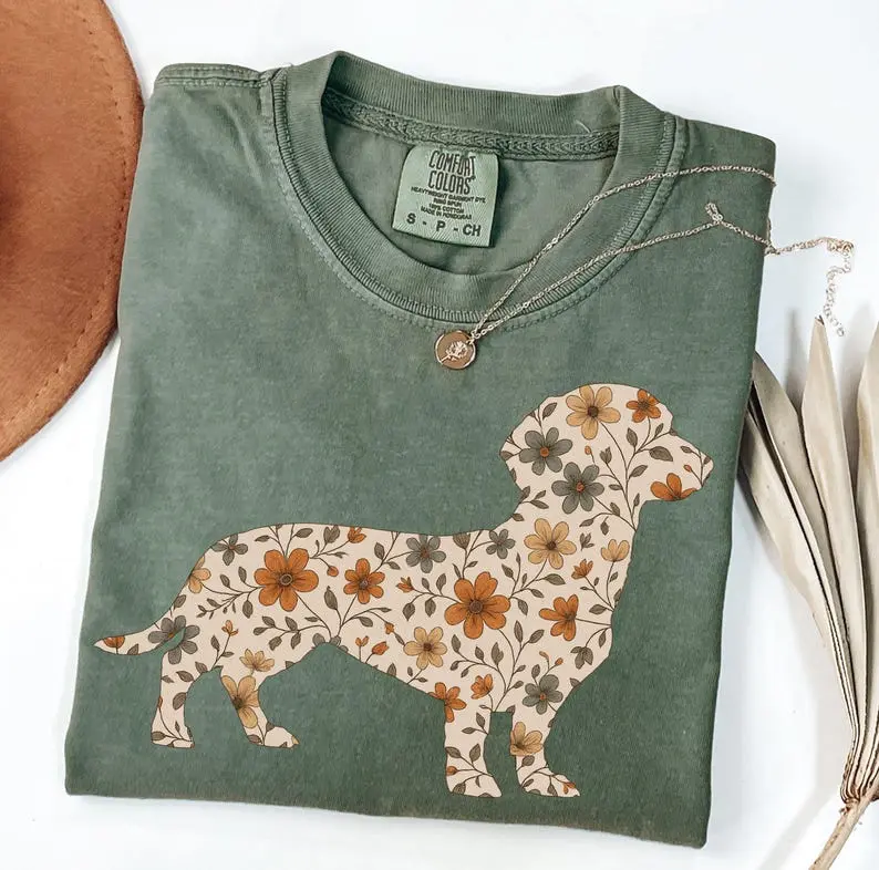 Comfort Colors Dachshund Floral T-Shirt, Wiener Dog Flower Shirt, Doxie Lover Graphic Tee, Cute Sausage Dog Shirt, Dog Mom Gift, Vintage Comfort Colors Tee