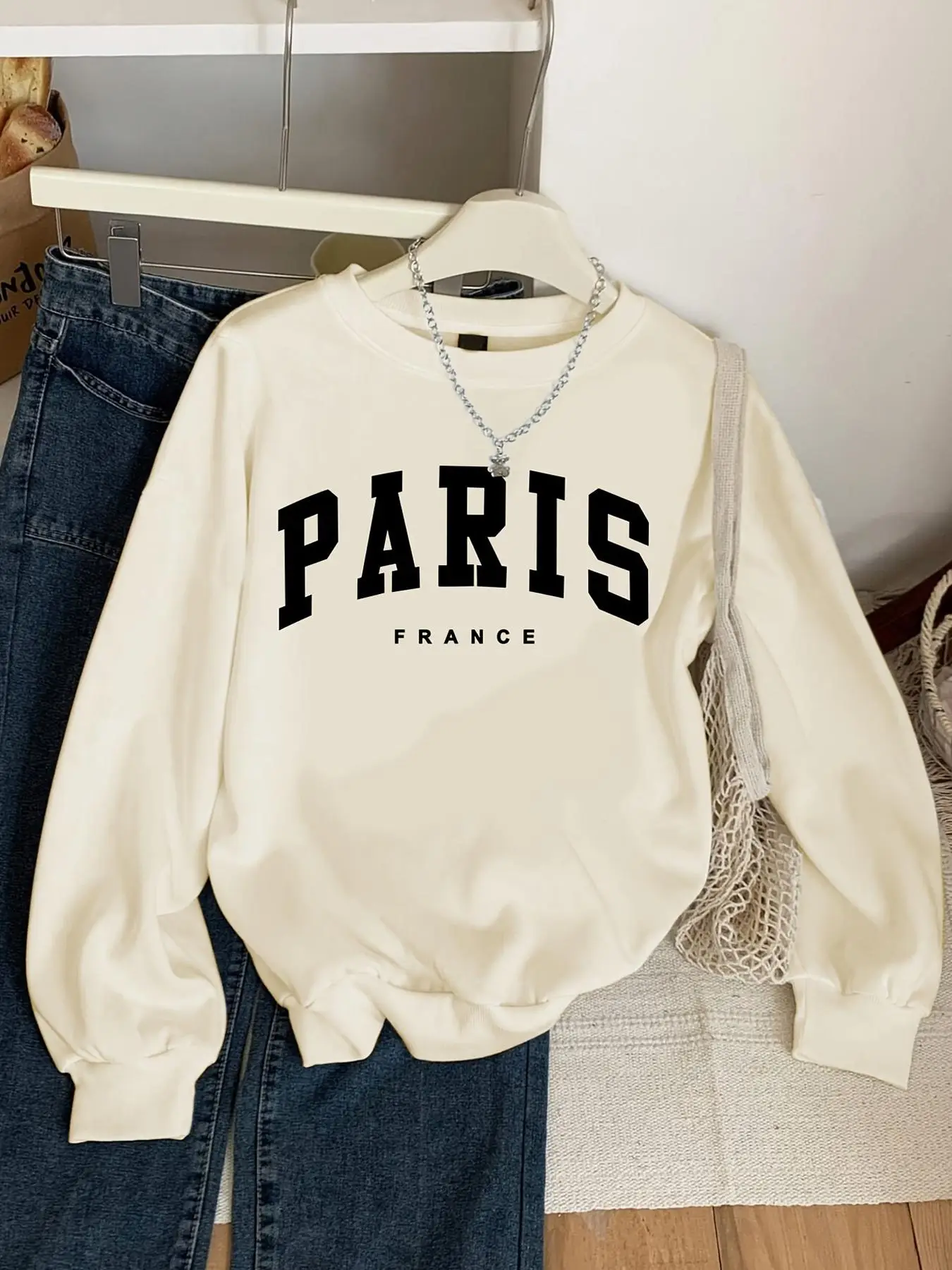 Girl's Letter Print Crew Neck Sweatshirt, Casual Long Sleeve Pullover for Fall & Winter, Kids Clothes for Daily Wear, Tops