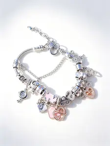 Layered Silver Color Necklace with Heart Design, Cute Party Accessory, Suitable for All Seasons, Fashionable Layering Jewelry