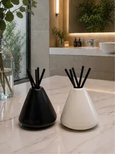 Aromatik Ceramic Reed Diffuser with 100ml Essential Oil Fragrance Bundle Aromatherapy Home Fragrance for Relaxing Atmosphere
