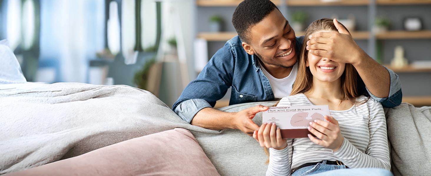 Momcozy Larger Breast Therapy Packs,Hot and Cold Breast Pads with 2 Soft Covers, Breastfeeding Essentials for Relieve Clogged Ducts,Nipple Pain,2 Pack