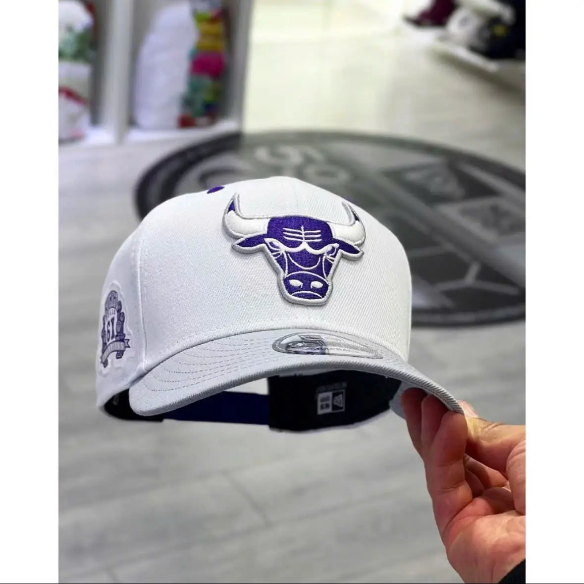 New Era Chicago Bulls 9FORTY Adjustable Curved Brim Baseball Hat NBA Bull Logo Side Patch Sports Cap for Men Women