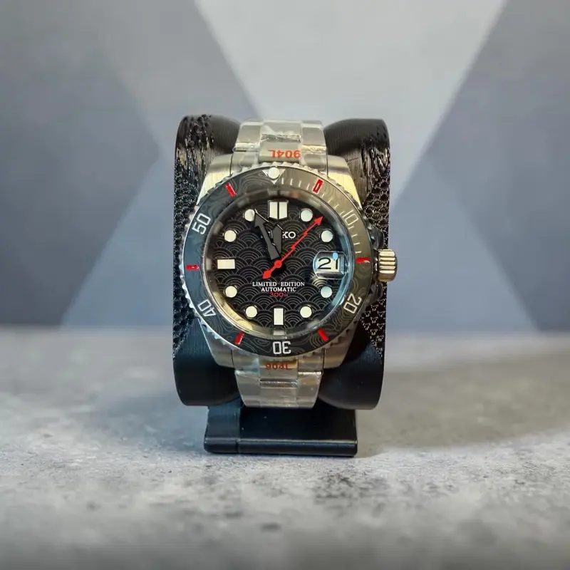 Custom Automatic Diver Style Watch - NH35A Movement - Black Wave Dial - Sapphire Crystal