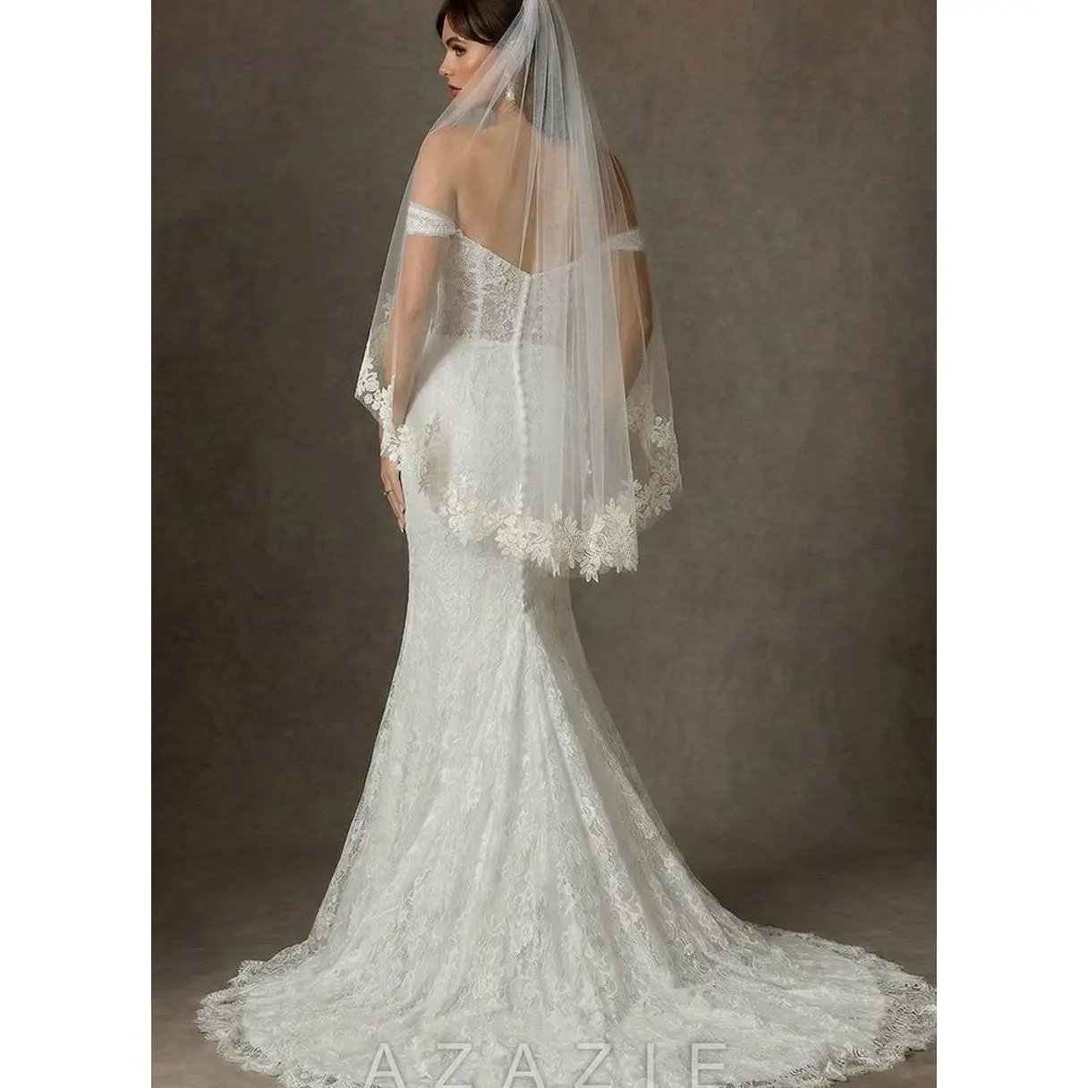 Grace Floral Lace Fingertip Veil