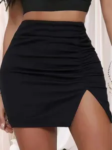 Women's Solid Color Split Hem Ruched Skirt, Elegant Fashion Casual Short Skirt for Daily Outdoor Wear, Ladies Bottoms for Summer, Clothing