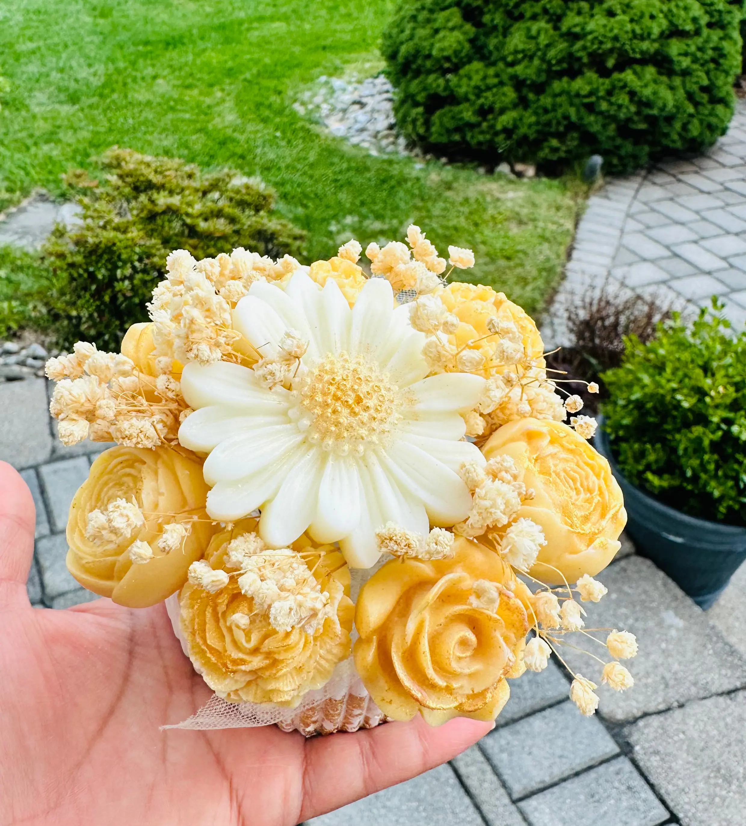 Scented Flower Candle Bouquet in  Container – Handmade Soy Wax Gift - Valentine, Birthday Gift, Unique Gift for Her