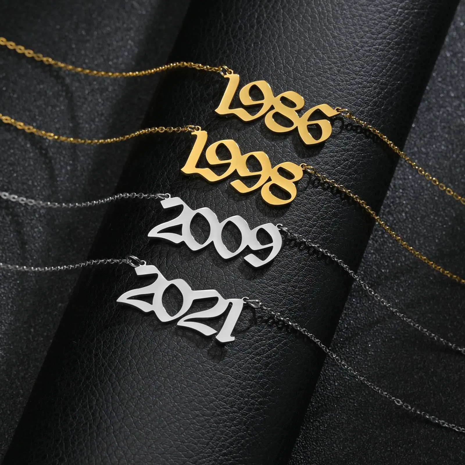 Year Number 1980-2025 Pendant Necklace, Modern Hollow Unisex Design with Adjustable O-Chain, Versatile Anniversary Birthday Gift Jewelry, Thoughtful, Customizable, Casual, O-Shaped, Glossy, Metal Coating, Adjustable Length, Modern Elegance, Easy Wear, Dai