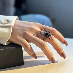 New fashion cool niche design cold dark wind black spider ring sweet open personality spider ring