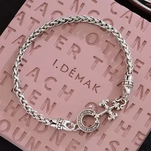 1pc Luxury  Silver Plated Retro Cross Horseshoe Clasp Cuban Chain Bracelet for Women, November Birthstone, Daily & Gift Occasions