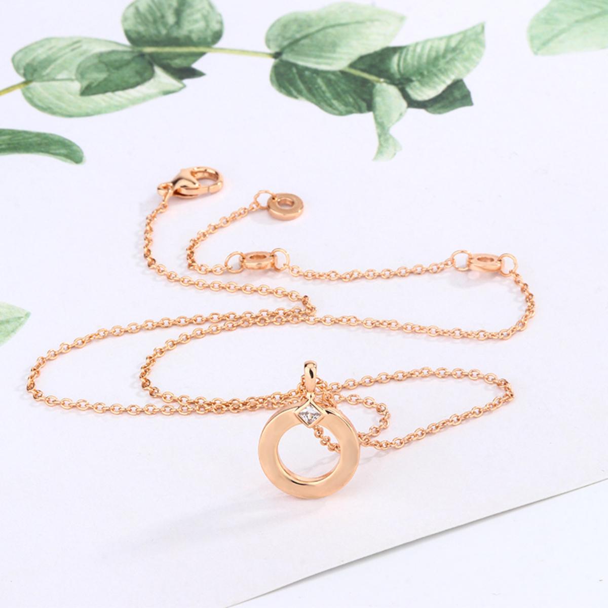 Luxury Modern Artistic Geometric Rose Gold Circle Pendant Timeless Necklace Jewelry