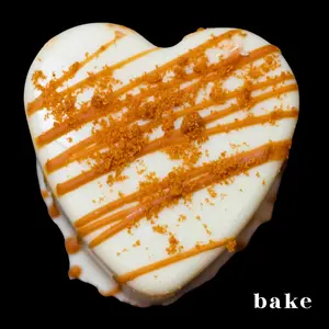 White Chocolate Dubai Biscoff Heart - In Store Only