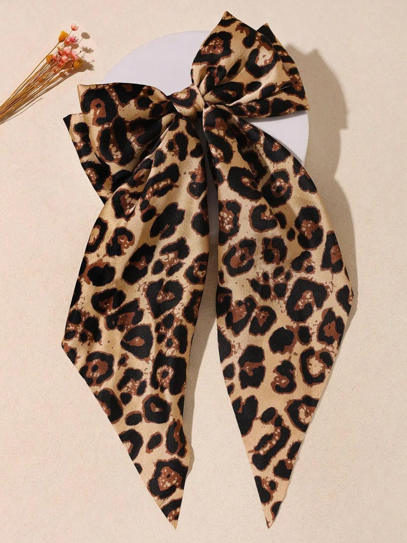 Ladies' elegant leopard print bow hair clip, fashionable long floating hair accessory, suitable for parties, afternoon tea, music festivals, vacation trips, beaches, campuses, daily leisure hair accessories