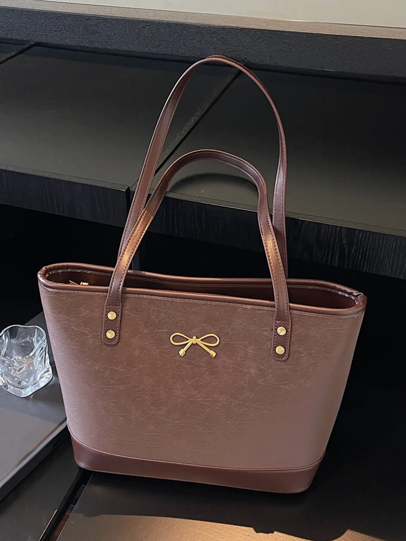 Simple retro fashion one-shoulder tote bag, niche design light luxury and versatile one-shoulder messenger bag, leisure and daily commuting multi color optional,personality lazy  suitable for student party, Casual Messenger Bag