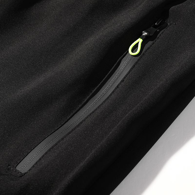 Men’s casual shorts suitable for outdoor running, workouts, and fitness wear. Loose, comfortable men’s shorts. Breathable men’s shorts—an essential piece for summer. Casual, trendy fashion shorts that can also be worn for friend gatherings and meals.