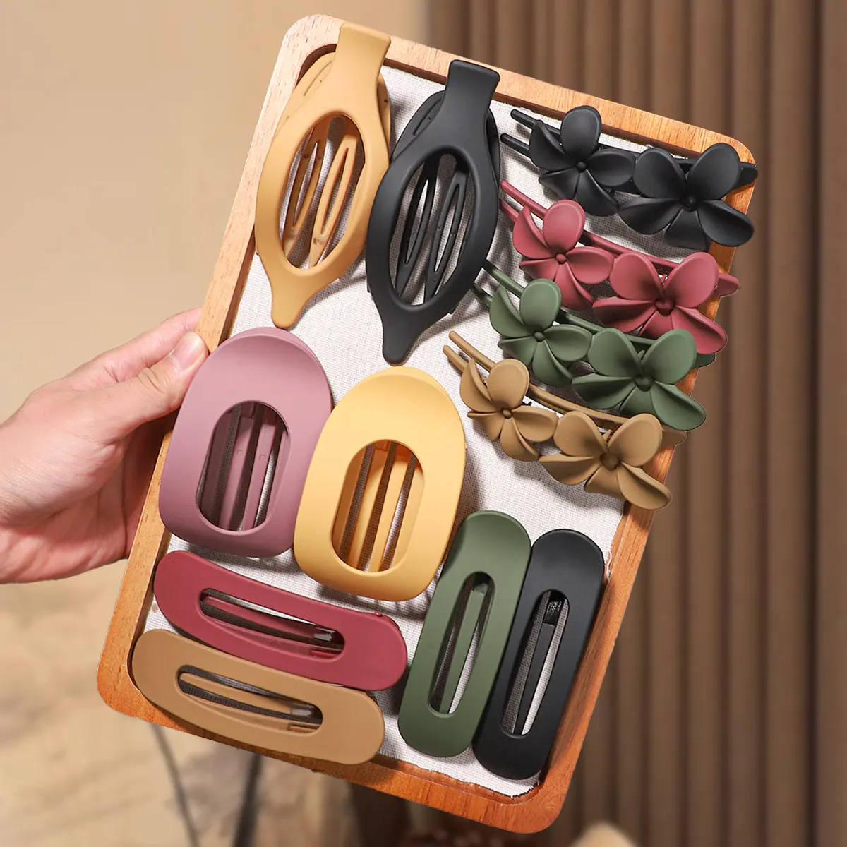 Ladies' matte anti slip large hair clip, suitable for thick and thin hair, daily use, strong decorative, comfortable all day, hair clip set Ladies' matte anti slip large hair clip, suitable for thick and thin hair, daily use, strong decorative, comfortable all day, hair clip set