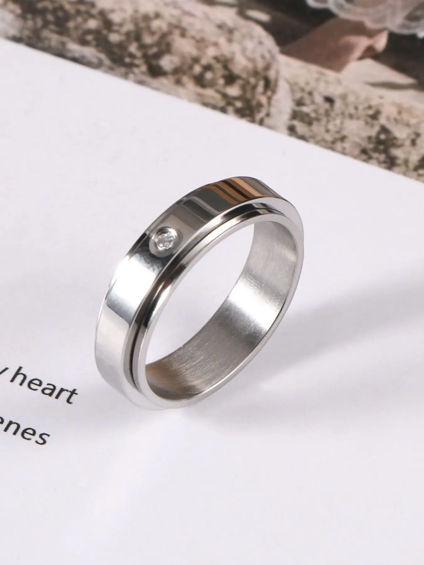 Unisex Stainless Steel Ring, Simple Design, Rotatable Feature, Minimalist Style, Ideal for Couples & Singles, Durable Material, Wedding Promise Rings, Anniversary Ring, Metal Rings, Jewelry Rings