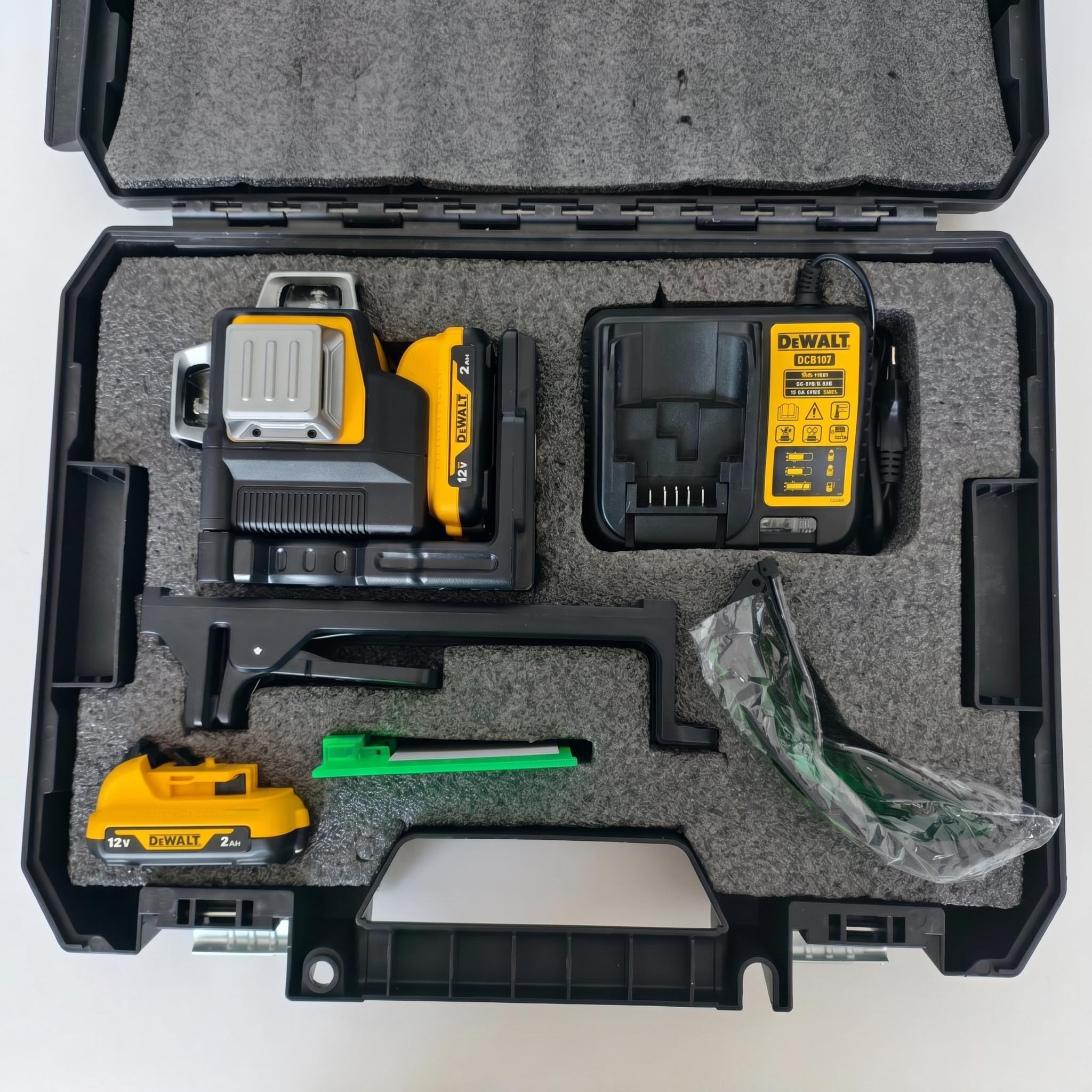DEWALT Professional 089 Multi-Line Laser Level Kit - Multipurpose Electronic Laser Work Tool with Dual-Side Magnetic Bracket, Fine Tuning Knob, ±3mm/10m Precision, Precise Adjustments for Partition Construction, Masonry Heavy-Duty Battery-Powered Tasks