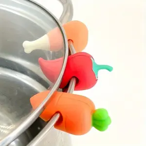 1 Set Pot Lid Lifter – Cute carrot, pepper and drumstick design heat-resistant lid handles. Prevents boiling over and spills, anti-slip grip for easy lifting, practical kitchen tool for daily cooking and fun gift idea.