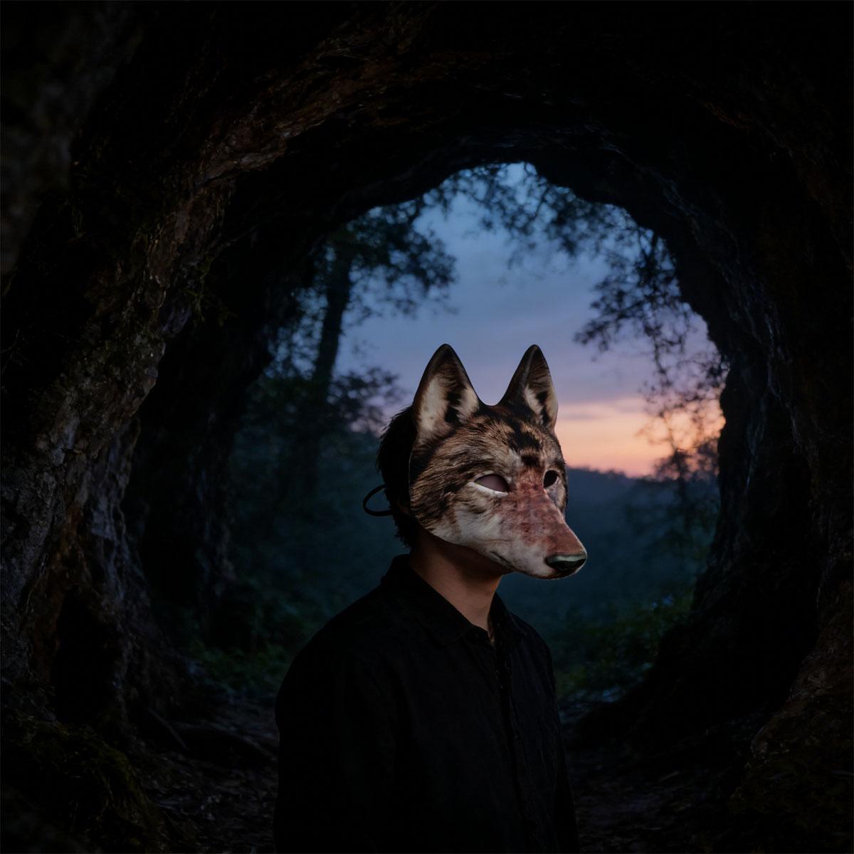 animal head mask,Realistic wolf head 3D mask with lifelike fur texture and pointed ear shape, suitable for Halloween themed party role-playing costume accessories