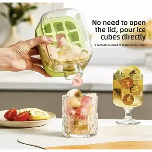 Innovative Two-In-One Ice Cube Tray Water Jug, 500-800ML Capacity, Includes Strap and Straw, Touch-Free, Ideal for Iced Coffee, Tea, Juice