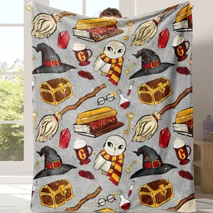 Cartoon-patterned fleece blanket, soft and comfortable throw blanket, bed blanket for air-conditioned rooms, warm and cozy sleeping blanket for decoration, suitable for both home and office use, can be given as a gift, travel blanket