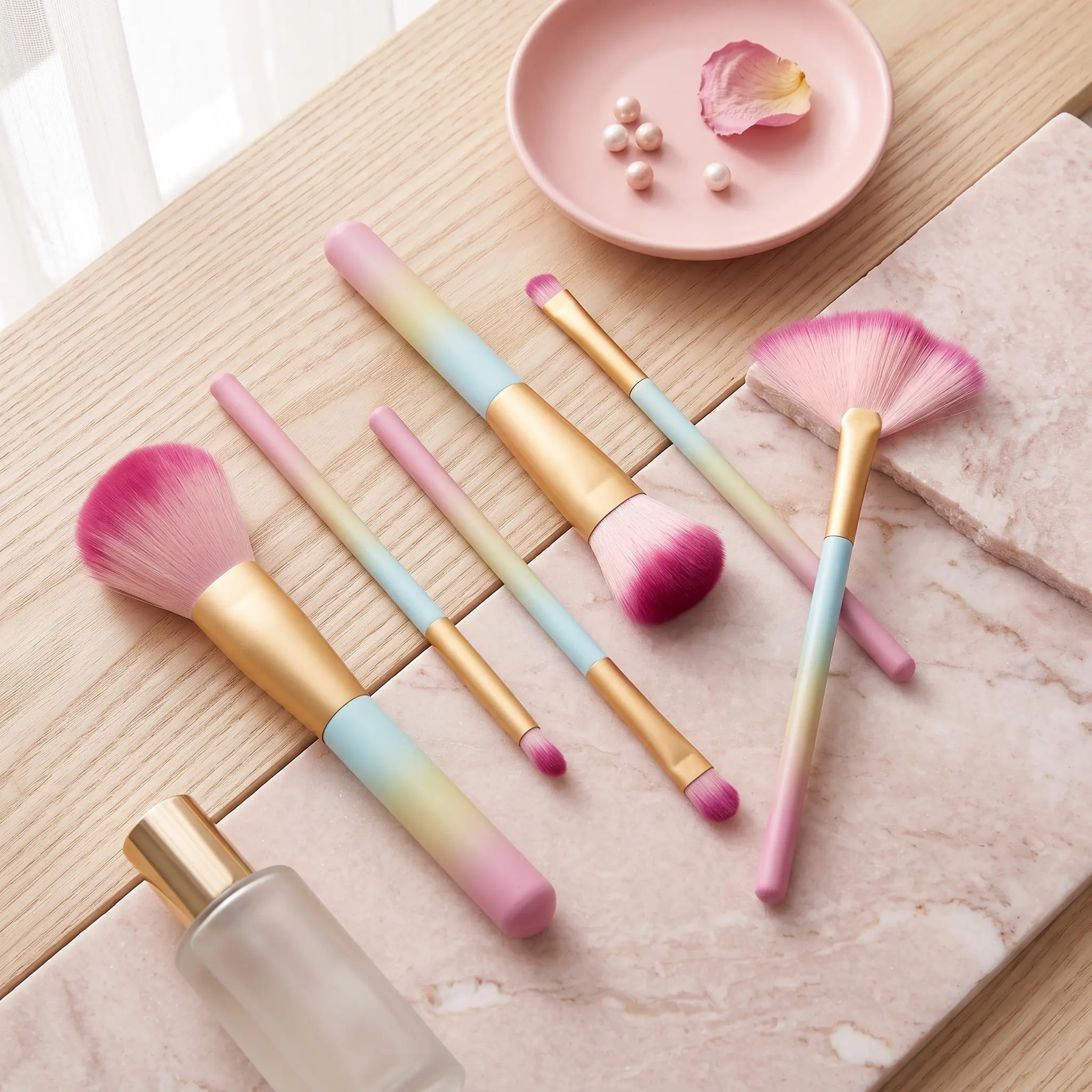 Candy Gradient 7 Pieces Makeup Brush Collection, Rainbow Ombre Handle Soft Synthetic Cosmetic Brushes Kit for Powder Blush Highlighter Eyeshadow Concealer, Full Face & Eye Makeup Brushes for Beginners